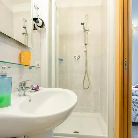 Angolo99 Bed & Breakfast 3*